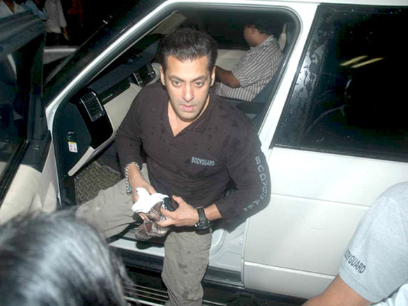 salman leaves for usa for his treatment 3