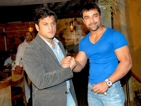 ajay devgn at ali reza khans sheesha sky lounge golds launch 7