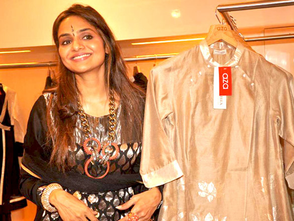 tisca with leading models at designer rahul mishras showcase at aza 5
