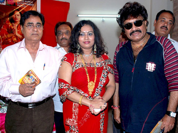 launch of singer rashmi choukseys music album sherawali ke nagariya mein 3