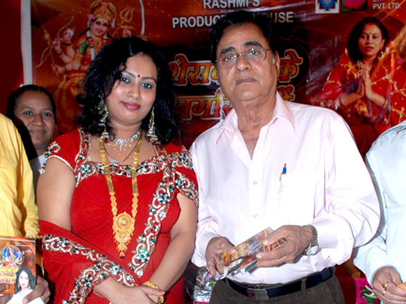 launch of singer rashmi choukseys music album sherawali ke nagariya mein 6