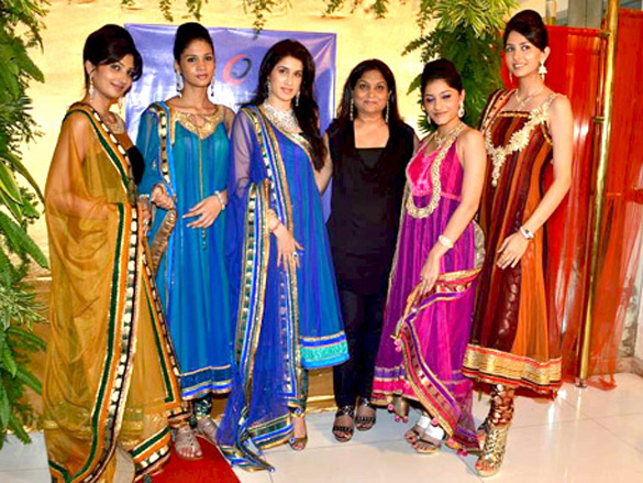 sagarika ghatge unveils new collection by designer nisha sagar 4
