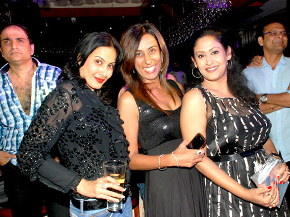 completion party of 200 episodes of tv show maryada lekin kab tak 5