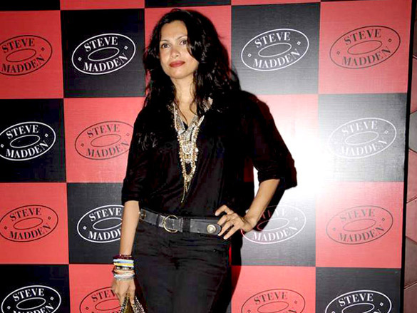 dia riya raima and minissha at steve madden launch 7