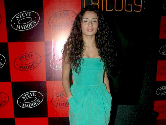 dia riya raima and minissha at steve madden launch 13