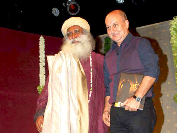launch of pallavi guptas book you based on sadhguru jaggi vasudevs life 3