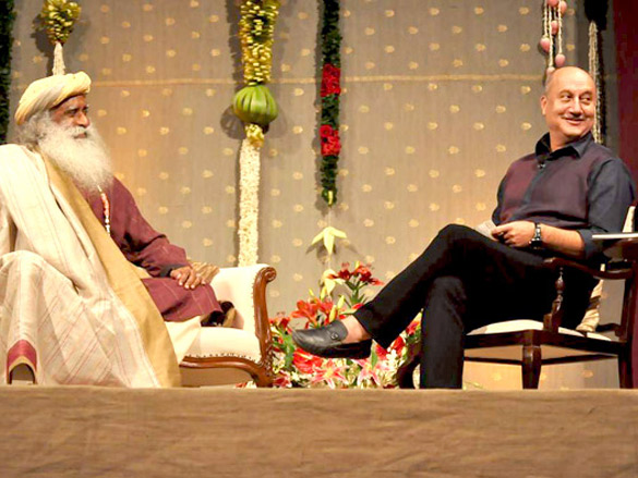 launch of pallavi guptas book you based on sadhguru jaggi vasudevs life 5