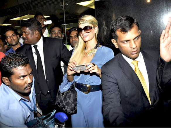 paris hilton arrives in india 9