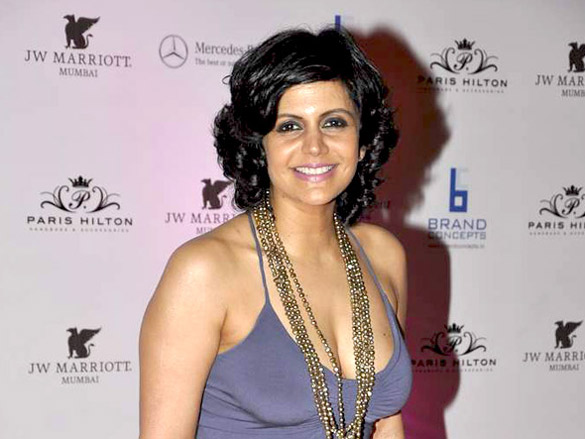bipasha sushmita and kangna at paris hiltons bash at jw marriott 10