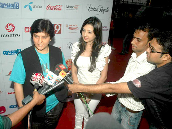 ammy billimoria dresses up falguni pathak 2
