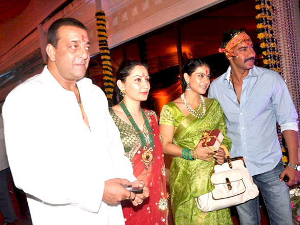 amitabh ajay and ranbir at sanjay dutts mata ki chowki 3