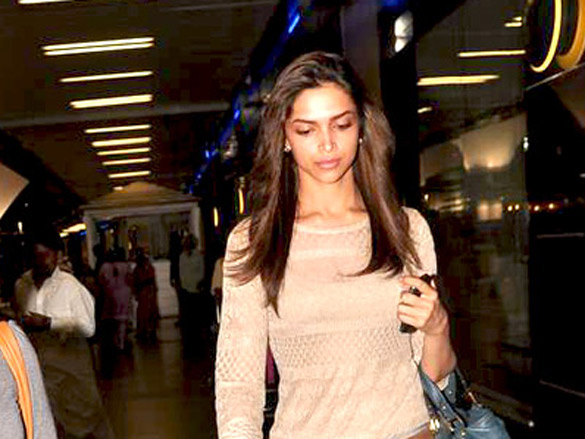 deepika snapped at international airport 4