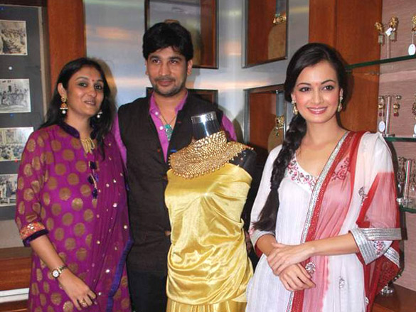 dia mirza at golecha jewellers store for diwali collection launch 3