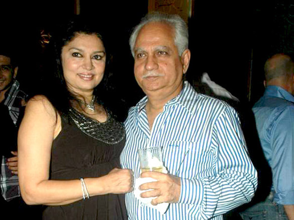 rgv and others at manish goswamis bash 9