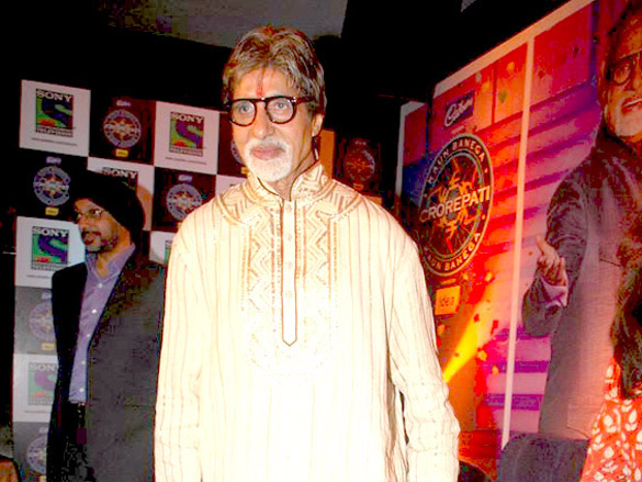 amitabh bachchan cuts his birthday cake at the kbcs bash 9