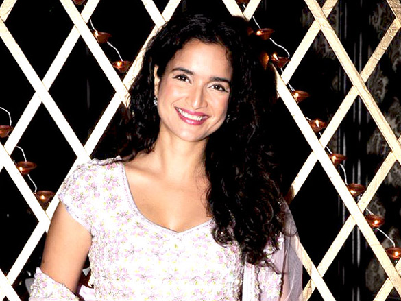 sonakshi sinha walks the ramp for maheka mirpuri 9