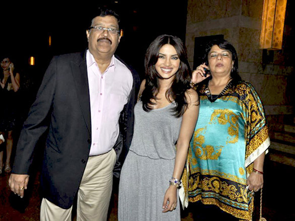 priyanka chopra snapped with her family 2