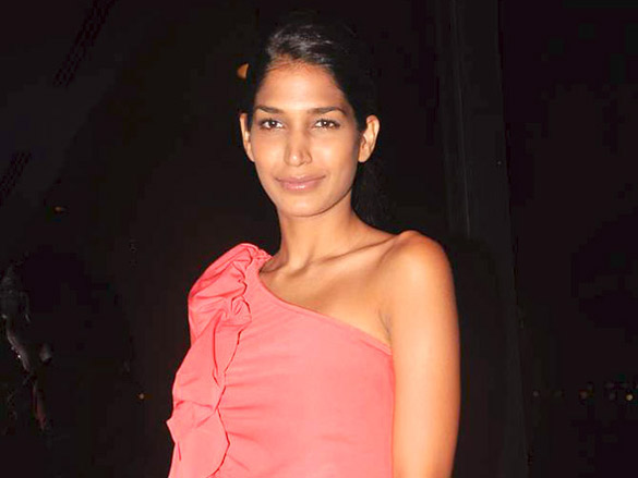 leading models at anand ranawats jewellery collection launch 13