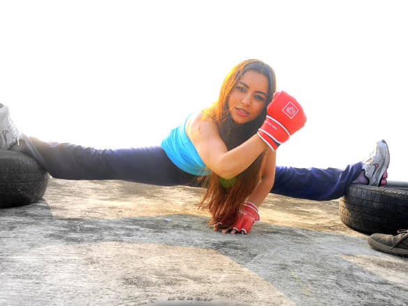 nikkesha rangwala workouts with mma chief somesh kamra 12