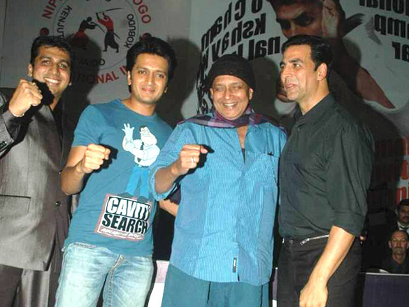 akshay kumar riteish and mithun at karate event 4