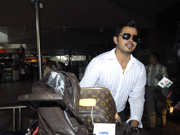 deepika and imran snapped returning from delhi 9