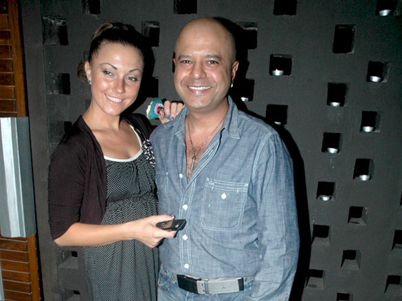 launch party of vijay galanis le monde 10