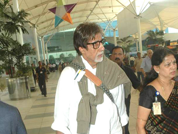 amitabh bachchan snapped at the airport 4