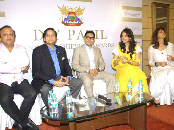 press meet of dy patil annual achievers awards 4