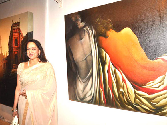 hema malini at sudip roys art exhibition 6