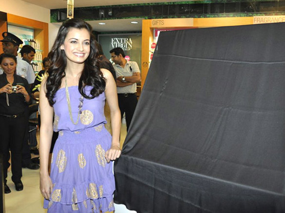 dia mirza announced as bodyshop brand ambassador 4