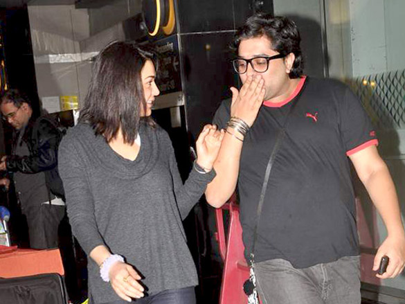 preity zinta snapped at the airport 3