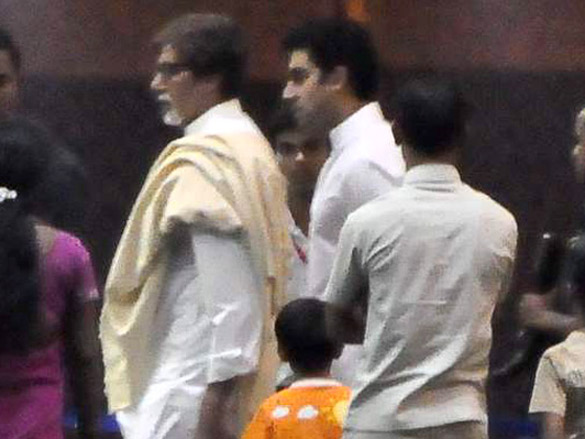 sanjay dutt visits aishwarya at the hospital 4