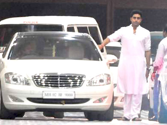 sanjay dutt visits aishwarya at the hospital 7