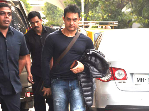 aamir khan snapped in a pensive mode at airport 8