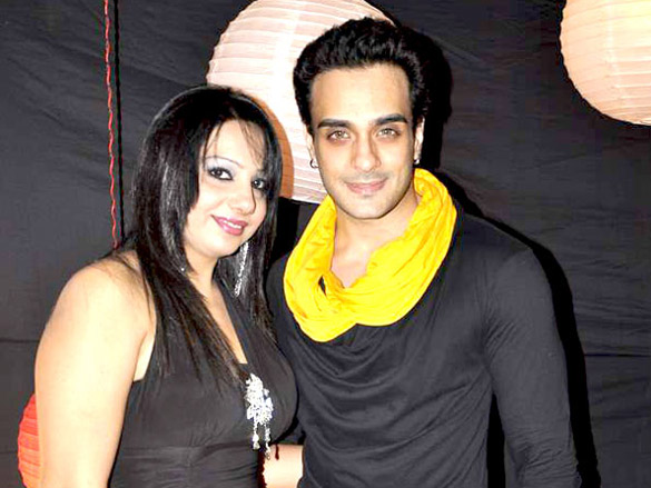 urmila and other celebs at zee rishtey awards 2011 21