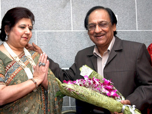 ghulam ali releases manju narains album maula ka darbar 5