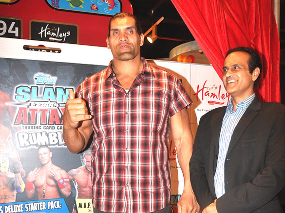 the great khali launches the topps slam attax trading card game 4