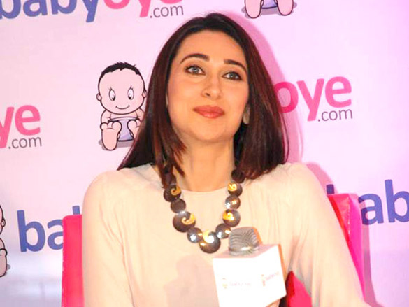 karisma kapoor at babyoye com online store for baby products 8