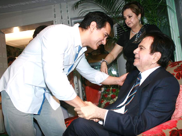 celebs grace dilip kumars birthday celebrations 3