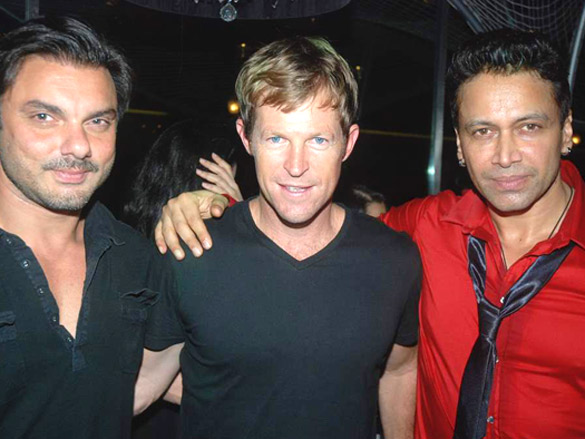 sohail khan and chunky at swaraj kapoors birthday bash 2