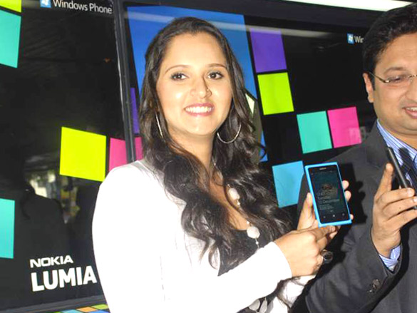 sania mirza at nokia lumia 800 mobile launch 4