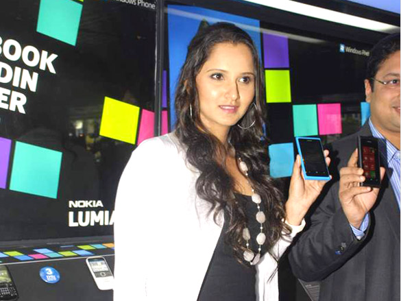 sania mirza at nokia lumia 800 mobile launch 6