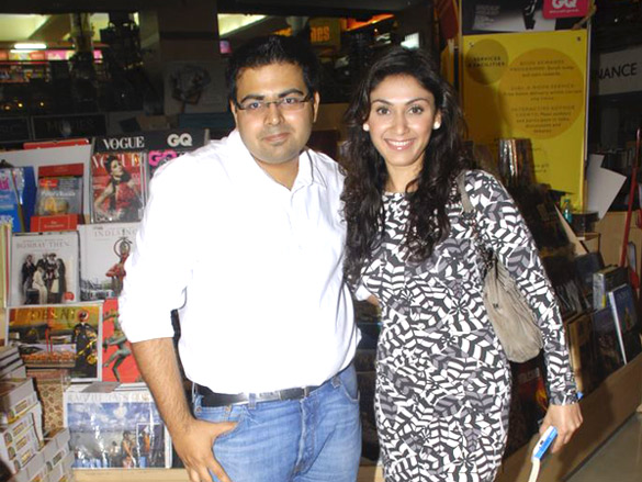 manjari fadnis and nauheed graces scammed book launch 9