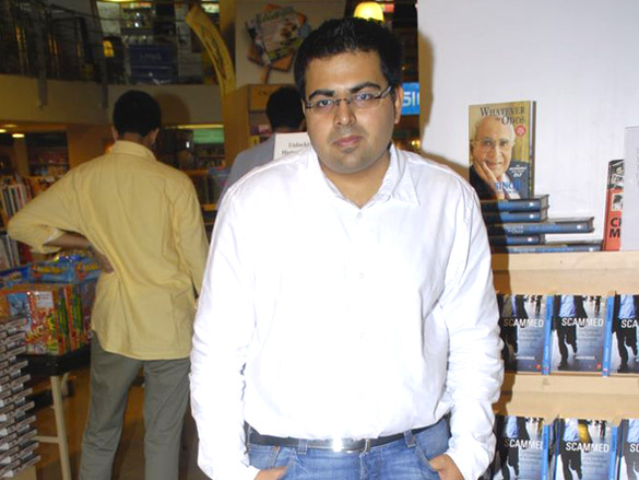 manjari fadnis and nauheed graces scammed book launch 11