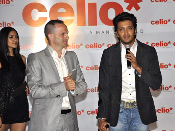 riteish deshmukh at celio store launch in bandra 4