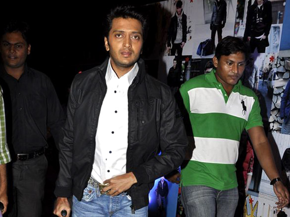 riteish deshmukh at celio store launch in bandra 9