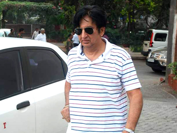 bollywood pays respect at dev anands prayer meet 42