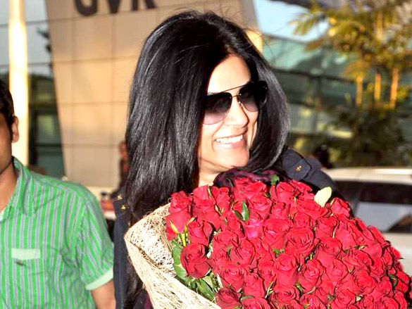 sushmita and suniel shetty snapped at domestic airport 5