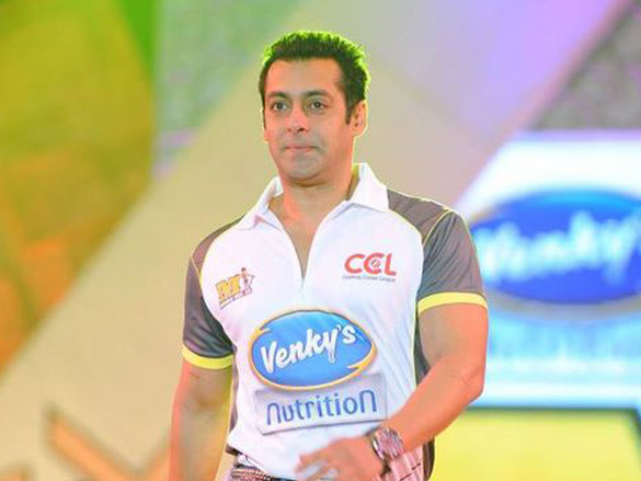 salman and sohail khan at the ccl2 curtain raiser 16