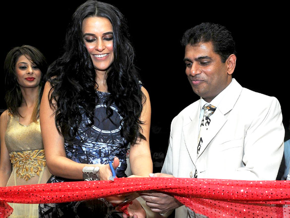 neha dhupia unveils mohammed fasihs sheesh mahal lounge 2